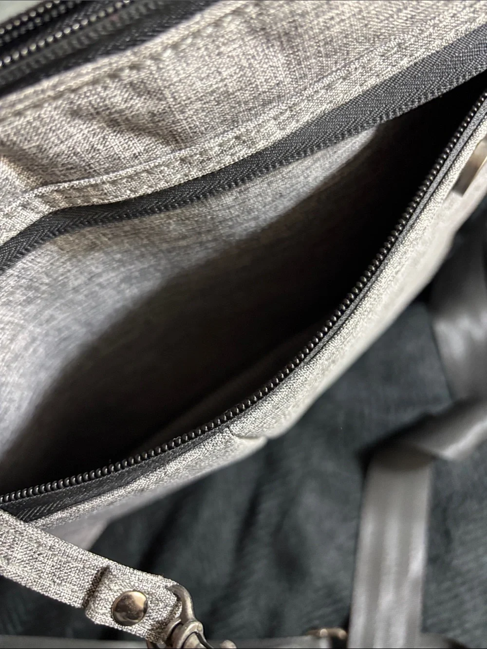 PKG Digital Carry Goods Laptop Tablet iPad Bag Sleeve Case Gray
